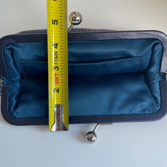 COACH sequin clutch. Grey/graphite - Picture 7 of 9